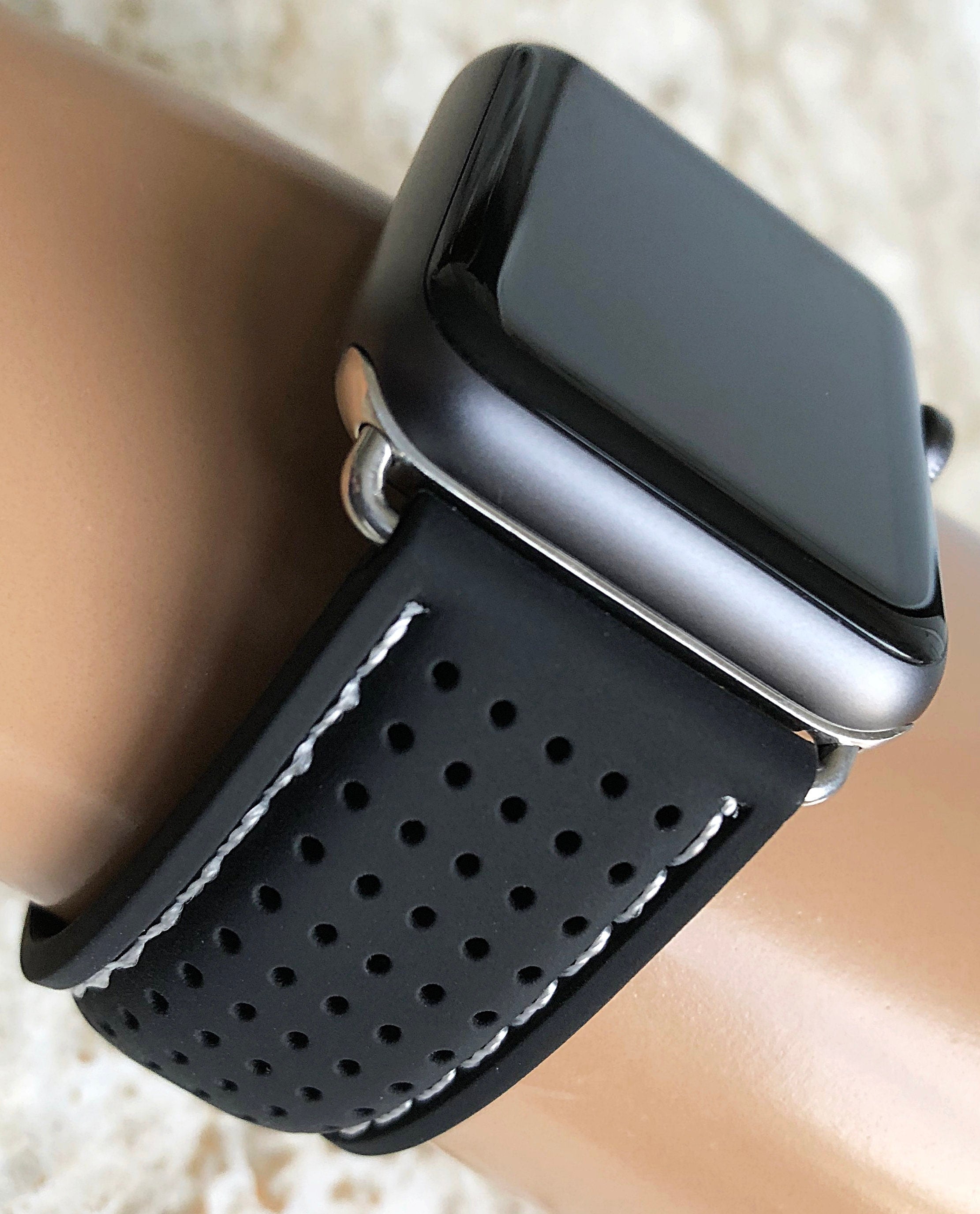 Apple New Luxury Sports Band for iWatch Ultra 2 9 8 7 SE 6 5 4 3 2 1 Series 38mm 40 41mm 42mm 44mm 45mm 49mm Modern Rubber Silicone Strap BL